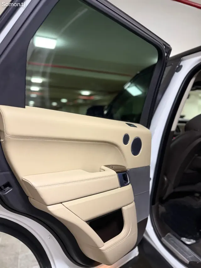Land Rover Range Rover Sport 2014 · 3.0 AT