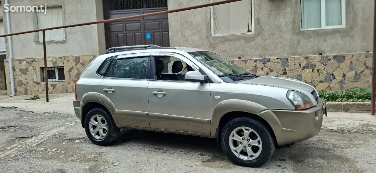 Hyundai Tucson 2009 · 2.0 AT