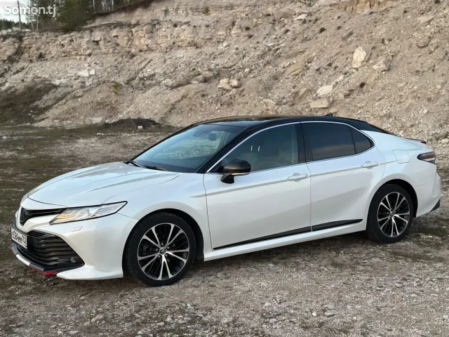 Toyota Camry 2020 · 2.5 AT