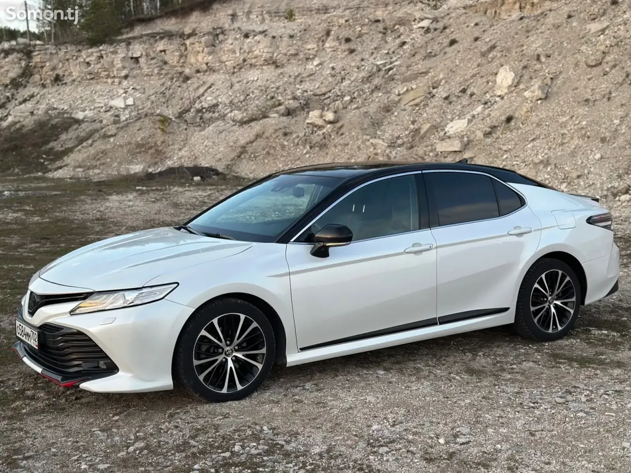 Toyota Camry 2020 · 2.5 AT
