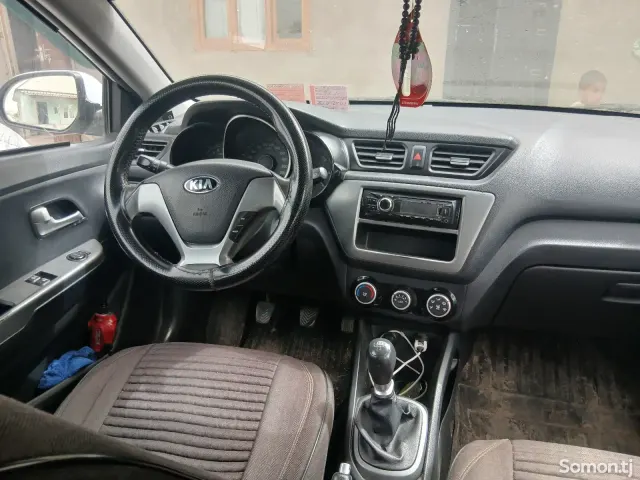 Kia Rio 2016 · 0.4 MT