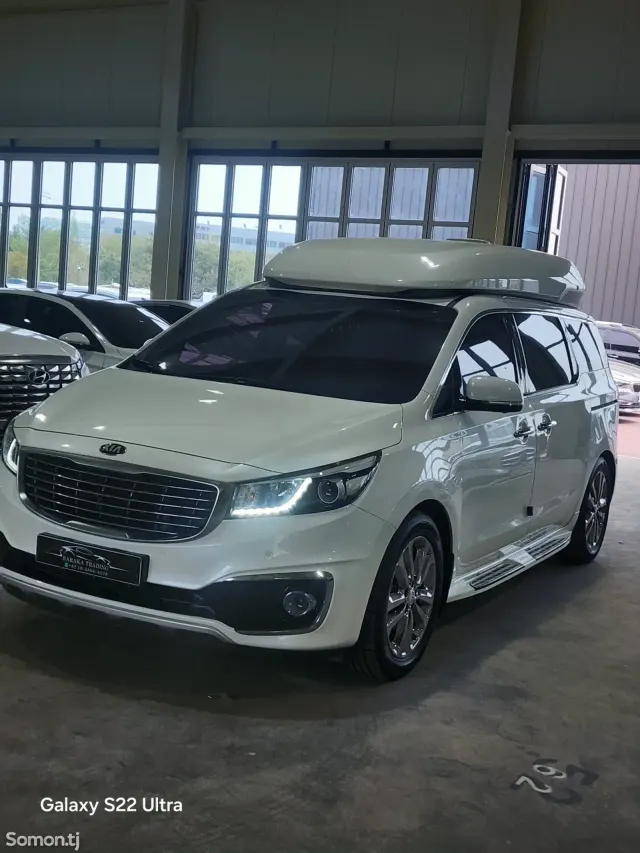 Kia Carnival 2017 · 2.2 AT