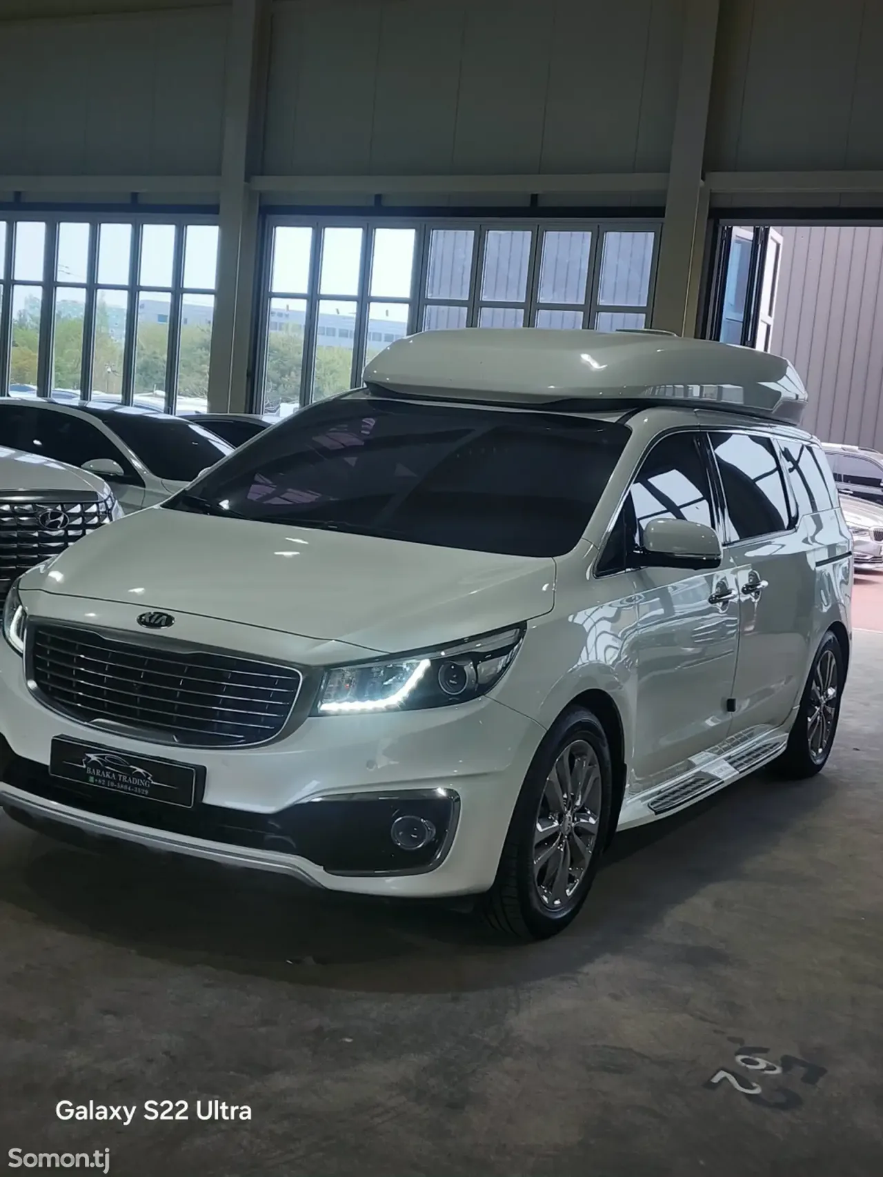 Kia Carnival 2017 · 2.2 AT