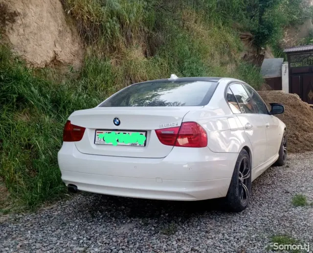 BMW 3 series 2010 · 2.0 AT
