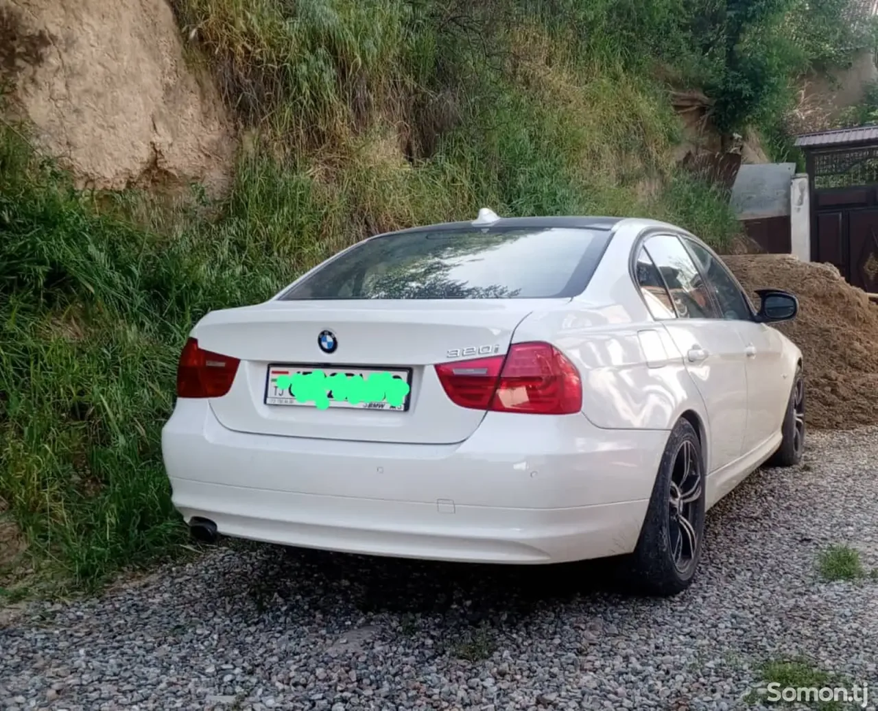 BMW 3 series 2010 · 2.0 AT