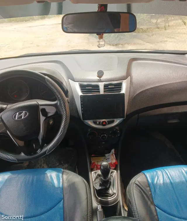 Hyundai Solaris 2016 · 1.6 MT