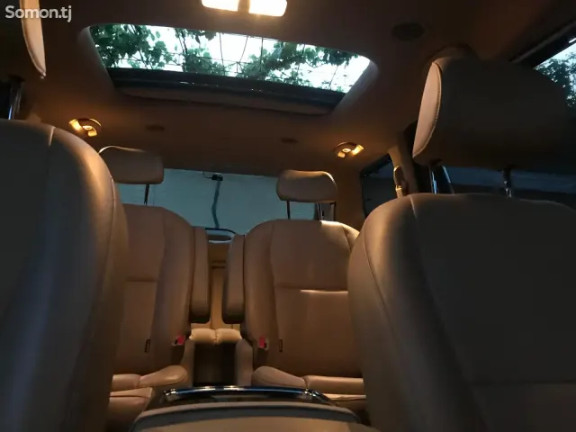 Kia Carnival 2016 · 2.2 AT
