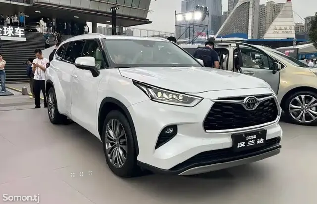 Toyota Highlander 2026 · 2.0 AT