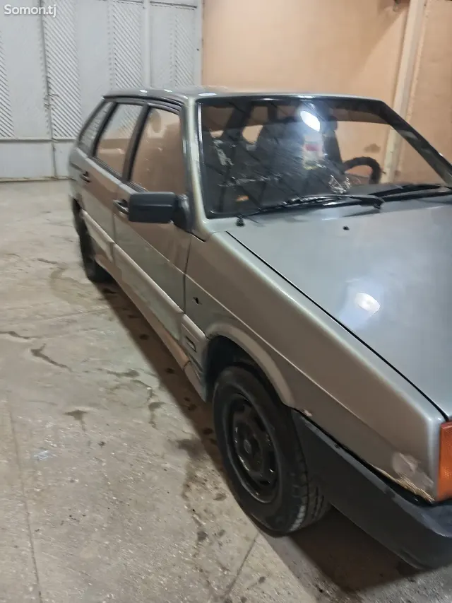Lada (ВАЗ) 2109 1992 · 0.9 MT