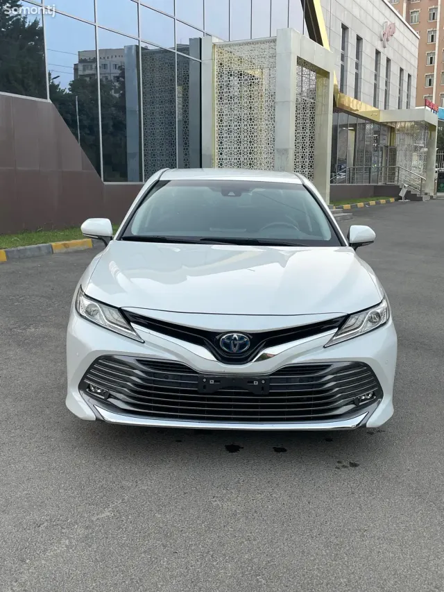 Toyota Camry 2019 · 2.5 AT