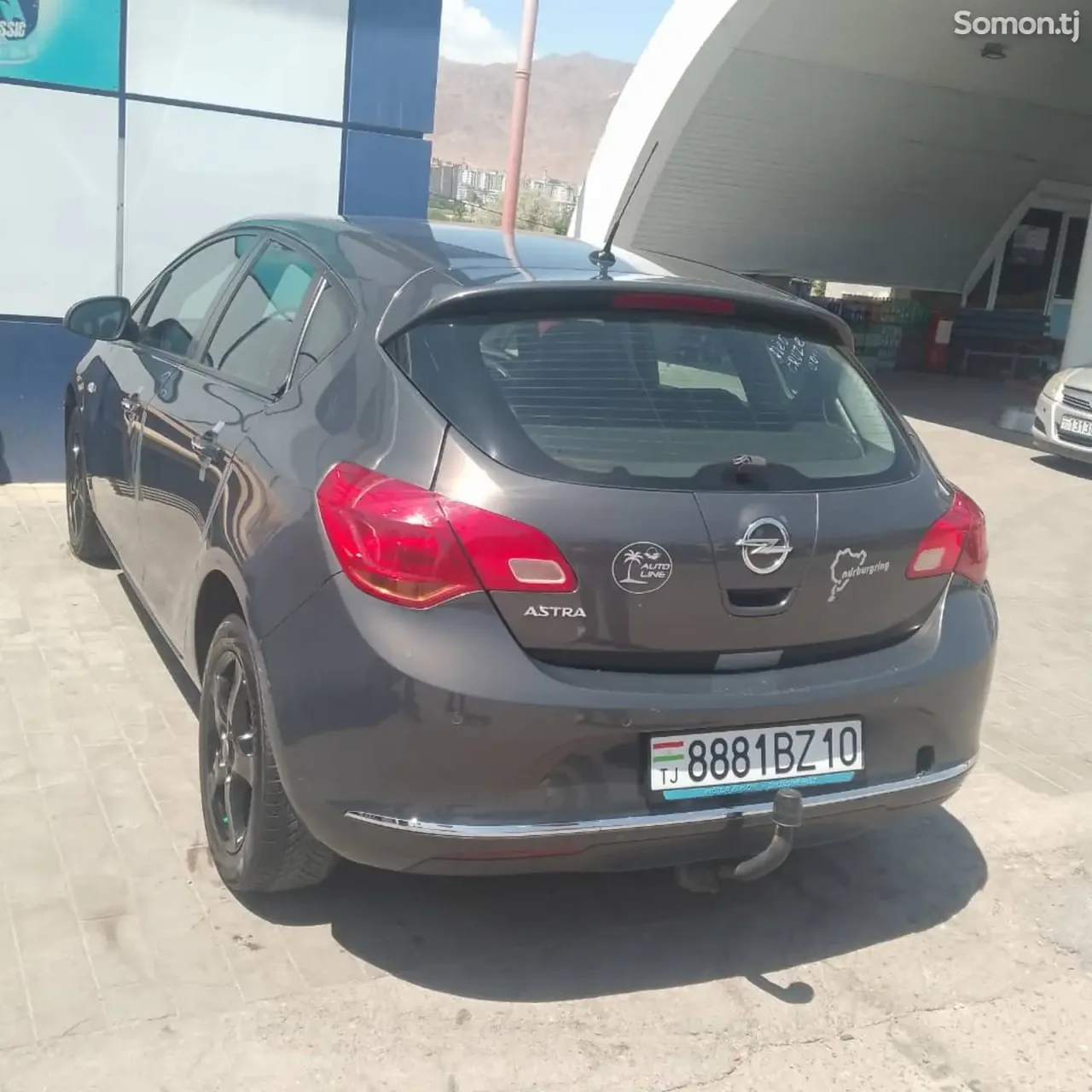 Opel Astra J 2015 · 1.6 MT