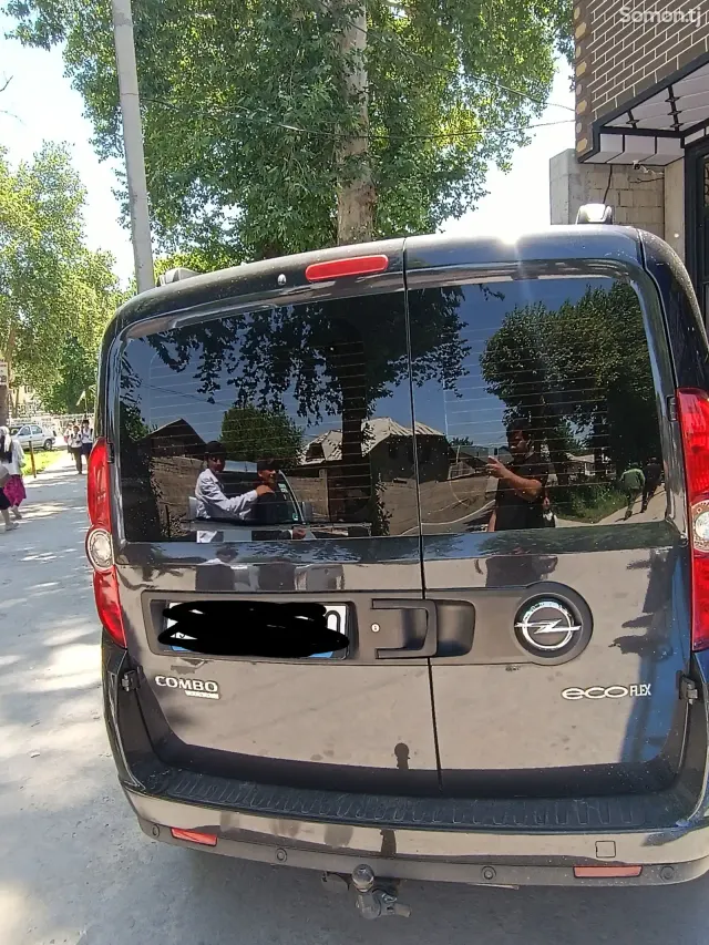 Opel Combo 2014 · 1.6 MT