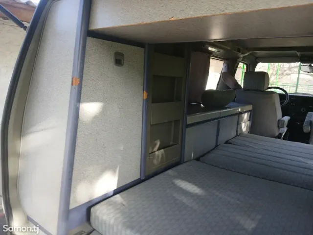 Volkswagen California 1992 · 2.4 MT
