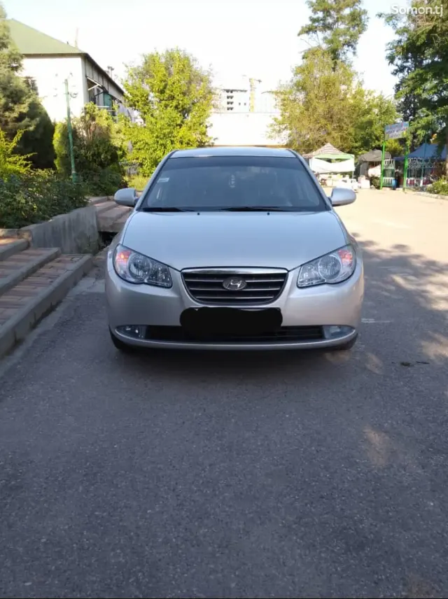 Hyundai Avante 2009 · 1.6 AT