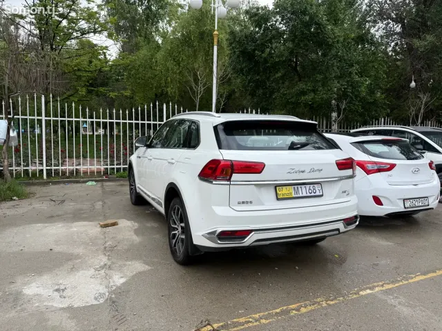 Zotye Domy X7 2017 · 2.0 AT