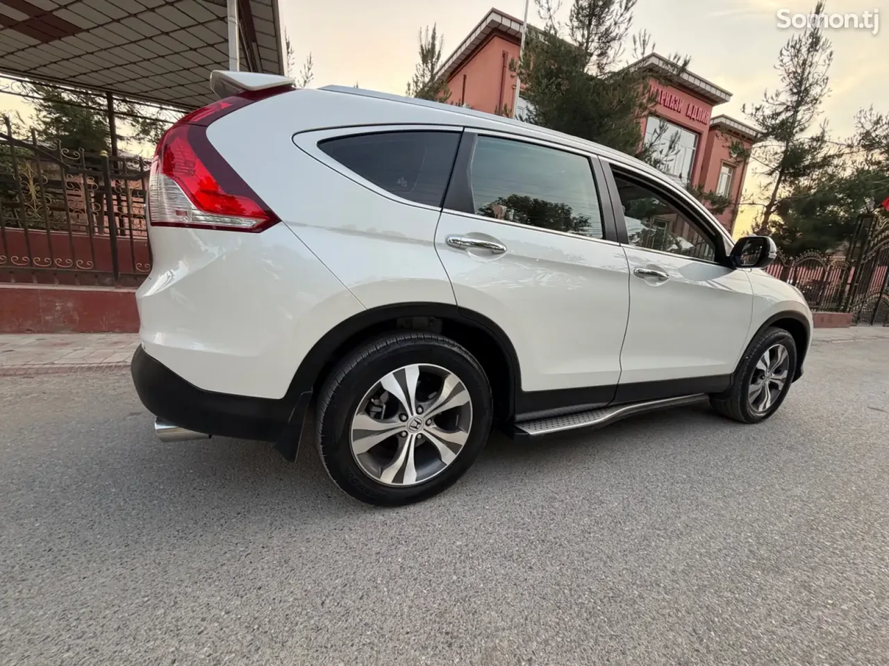 Honda CR-V 2013 · 2.4 AT