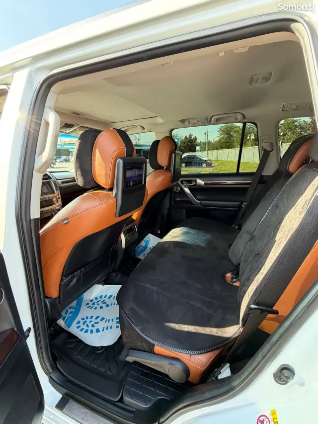 Lexus GX series 2018 · 4.6 AT