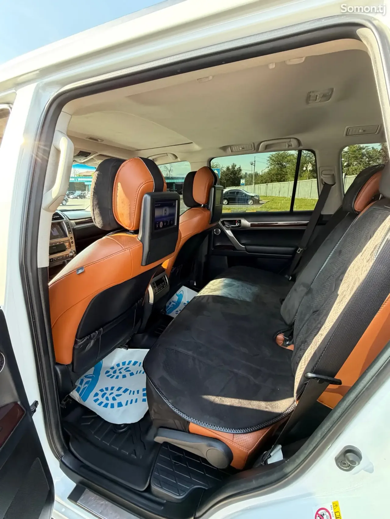 Lexus GX series 2018 · 4.6 AT