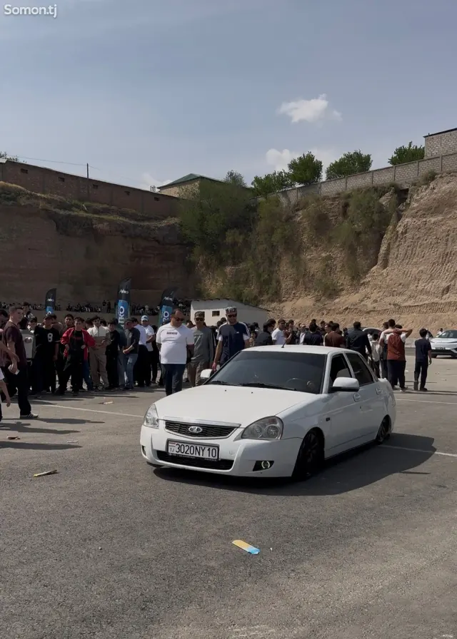 Lada (ВАЗ) Priora 2014 · 1.6 MT