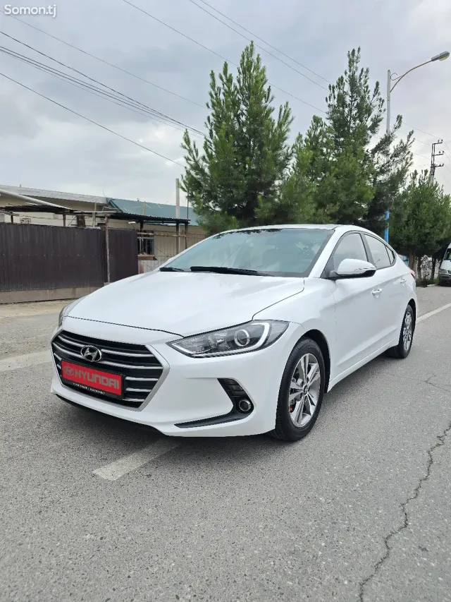 Hyundai Avante 2015 · 1.7 AT