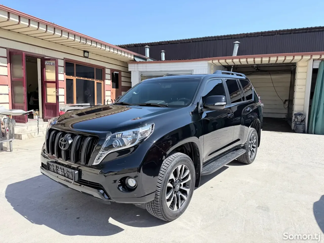 Toyota Land Cruiser Prado 2017 · 3.0 AT