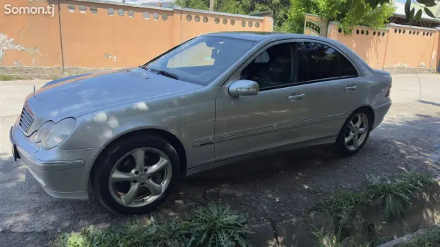 Mercedes-Benz C class 2001 · 2.0 MT