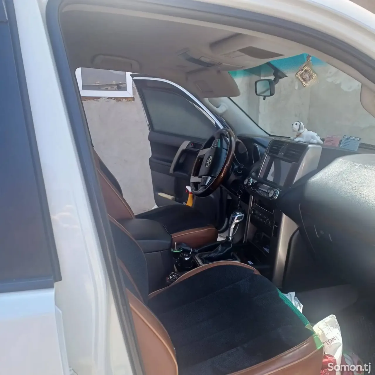 Toyota Land Cruiser Prado 2012 · 2.7 AT