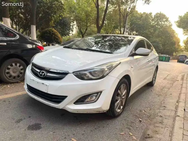 Hyundai Elantra 2015 · 1.6 AT