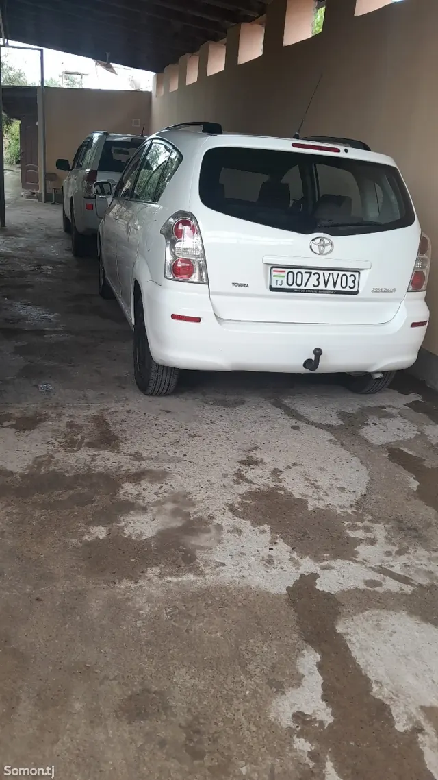 Toyota Verso 2007 · 2.2 MT
