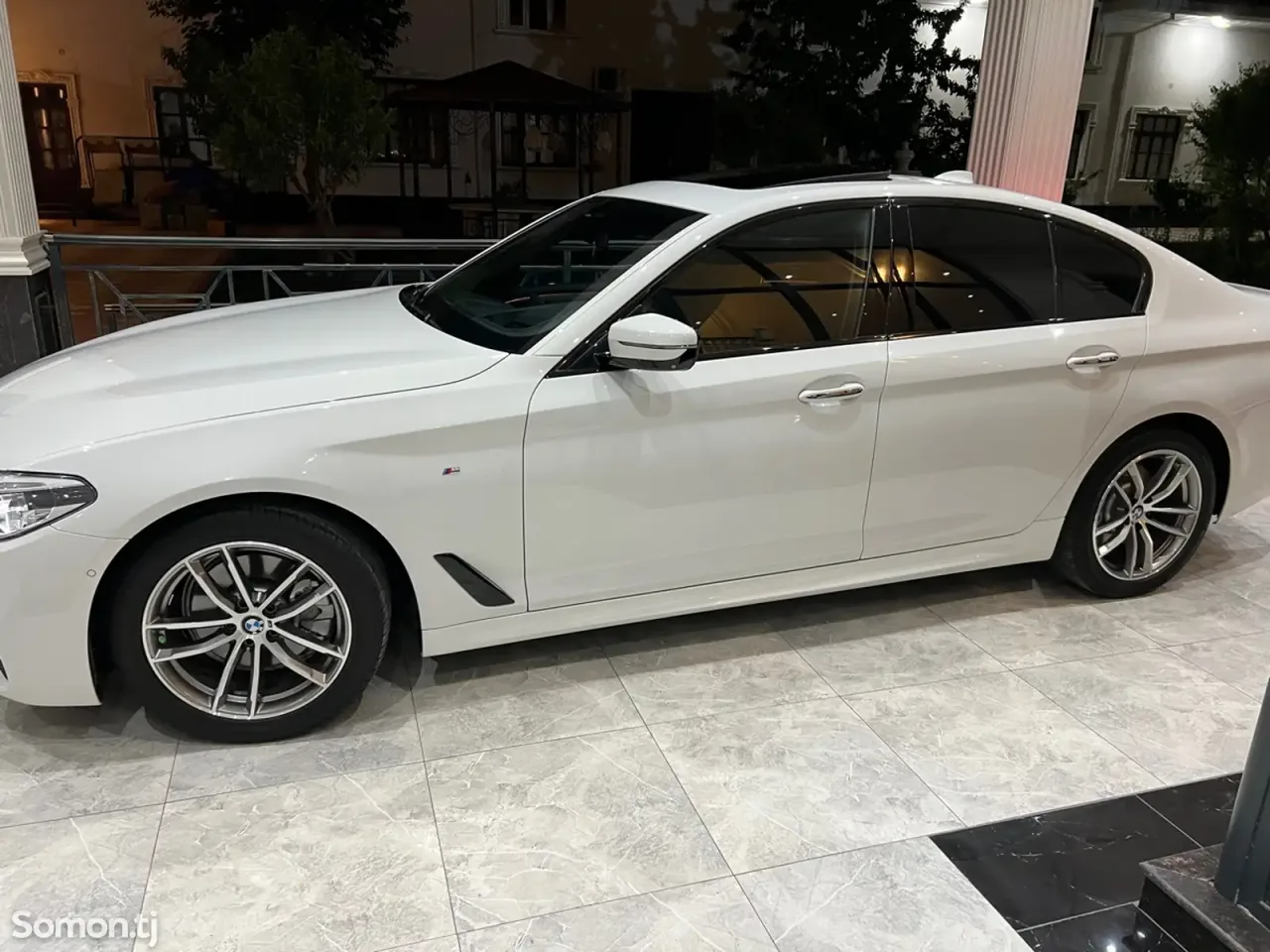 BMW 5 series 2017 · 2.0 AT