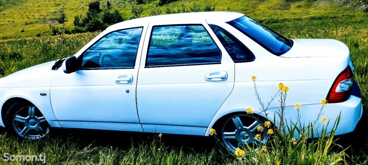 Lada (ВАЗ) Priora 2012 · 1.7 MT