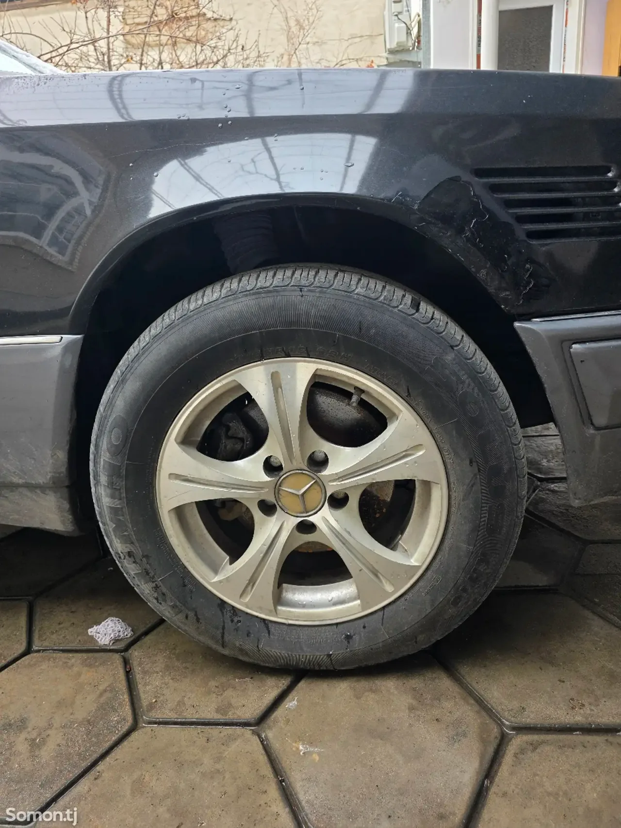 Mercedes-Benz E class 1994 · 2.5 MT