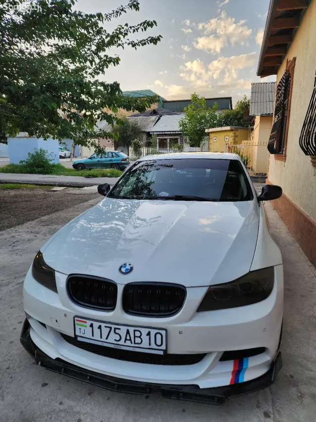 BMW 3 series 2010 · 2.0 AT