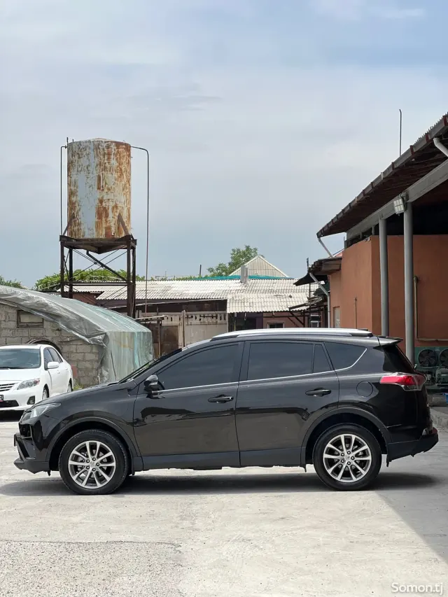 Toyota RAV 4 2017 · 2.5 AT