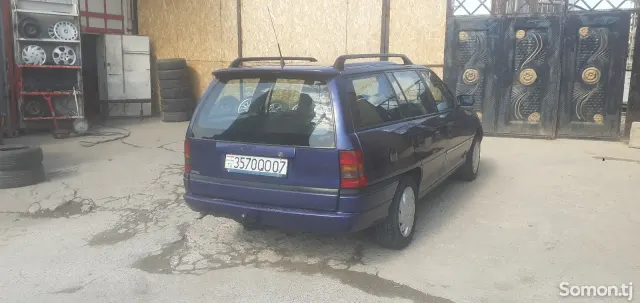 Opel Astra F 1996 · 1.6 MT