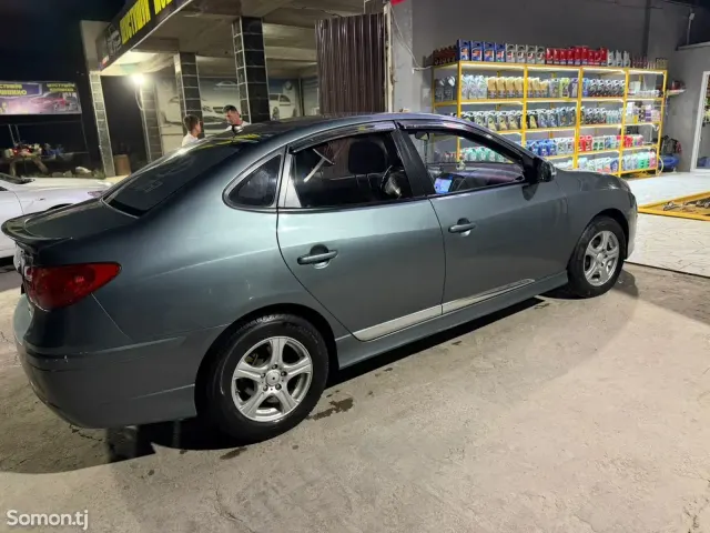 Hyundai Avante 2010 · 1.6 AT