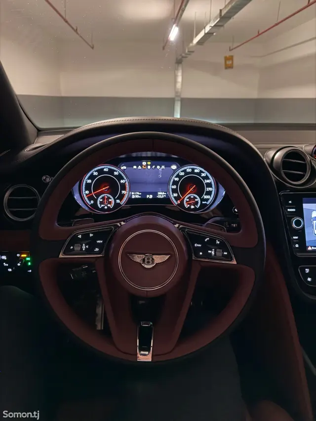 Bentley Bentayga 2018 · 6.0 AT
