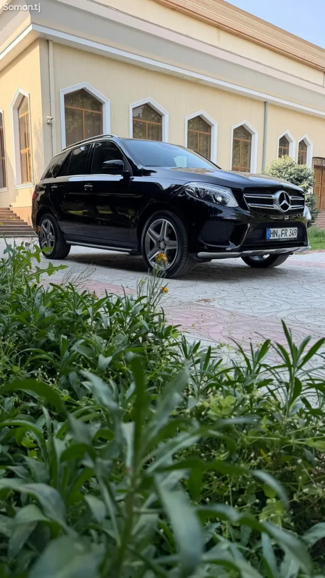 Mercedes-Benz GLE class 2017 · 3.5 AT