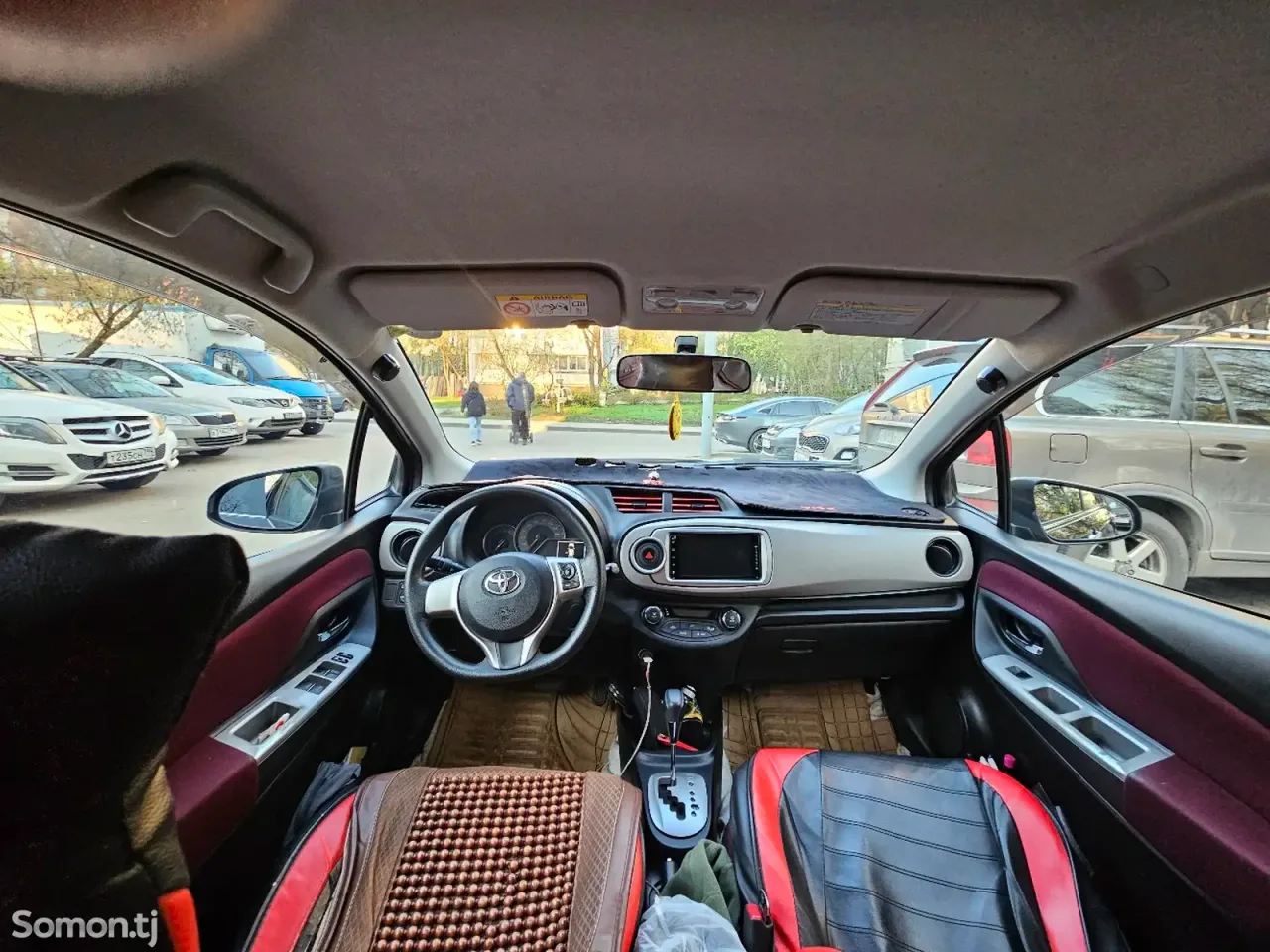 Toyota Vitz 2014 · 1.3 AT