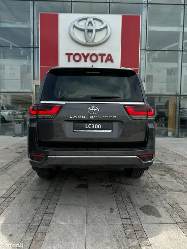 Toyota Land Cruiser 2025 · 3.5 AT