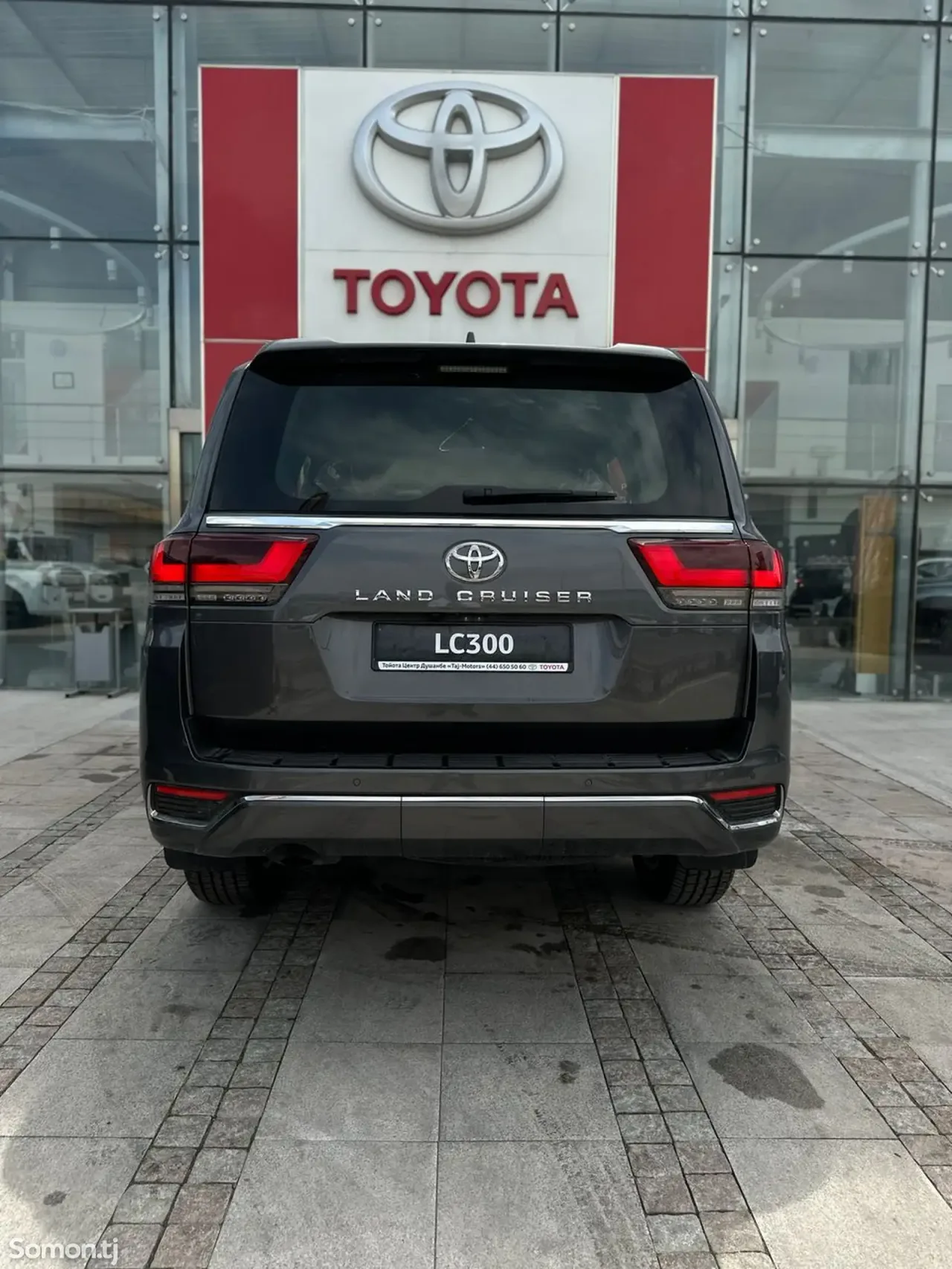 Toyota Land Cruiser 2025 · 3.5 AT