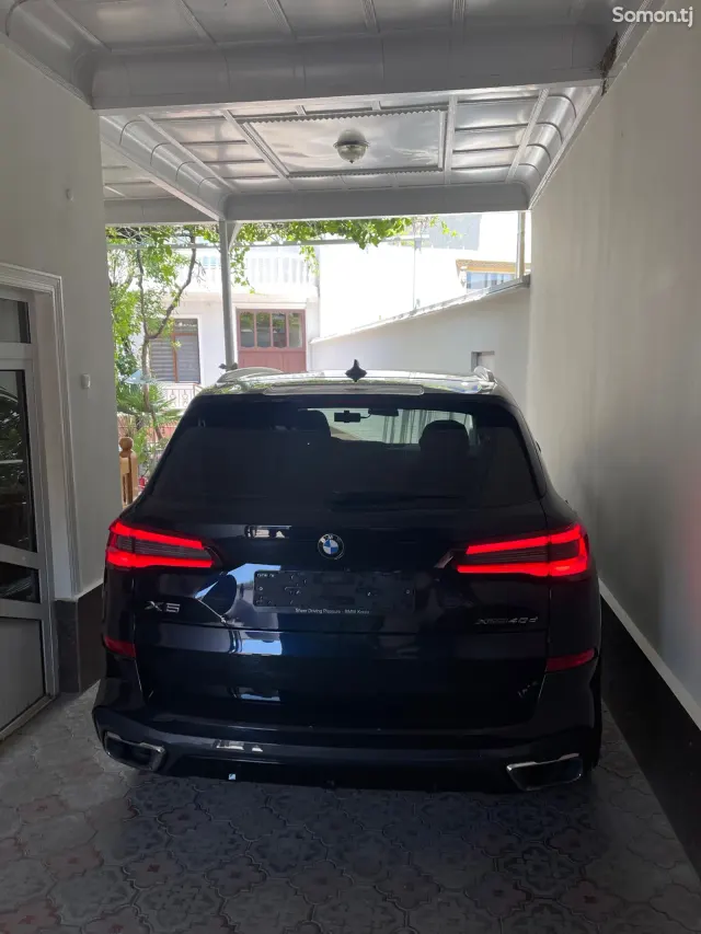 BMW X5 2021 · 4.0 AT