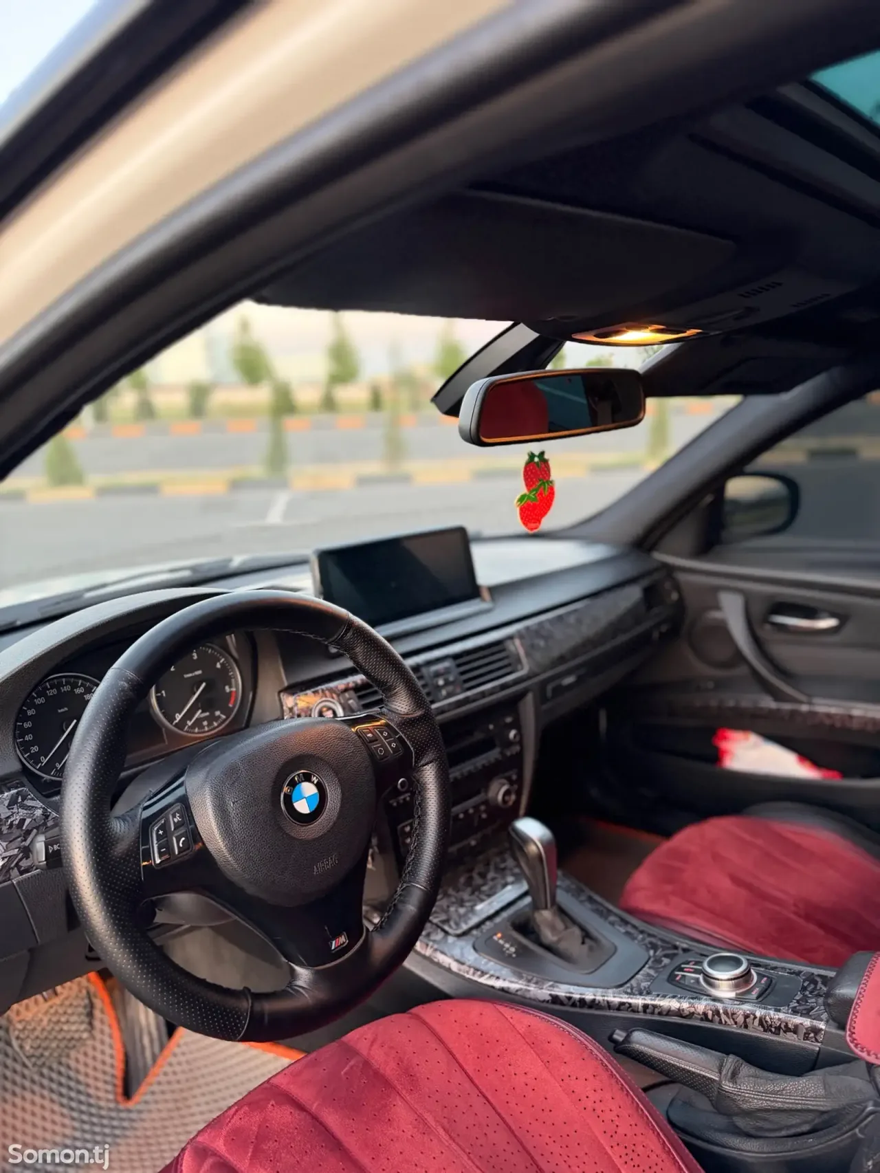 BMW 3 series 2010 · 2.0 AT