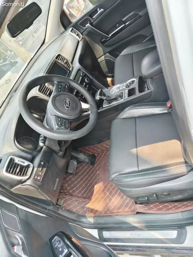 Kia K5 2016 · 2.0 AT