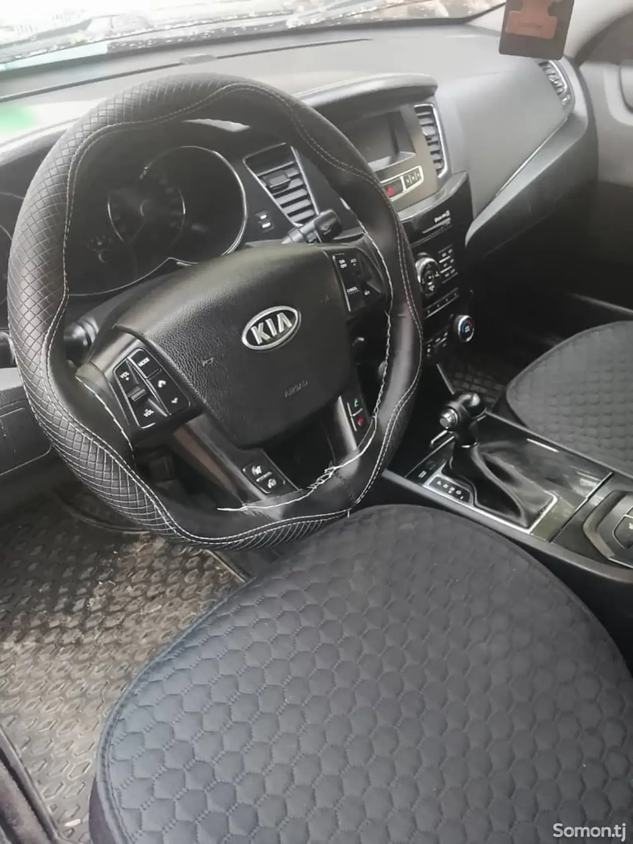 Kia K5 2011 · 1.6 AT