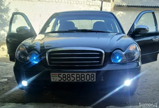 Hyundai Avante 2003 · 1.8 MT