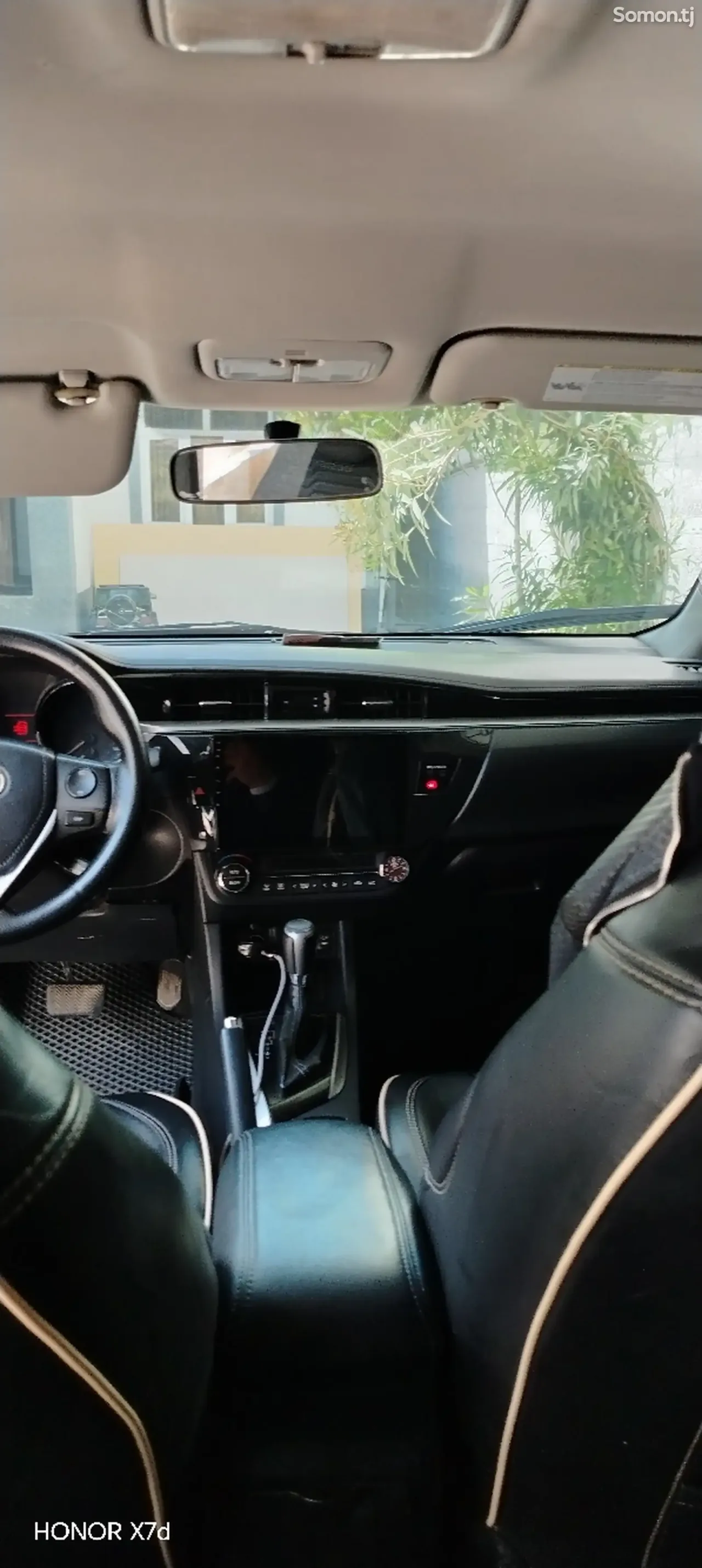 Toyota Corolla 2017 · 1.8 AT