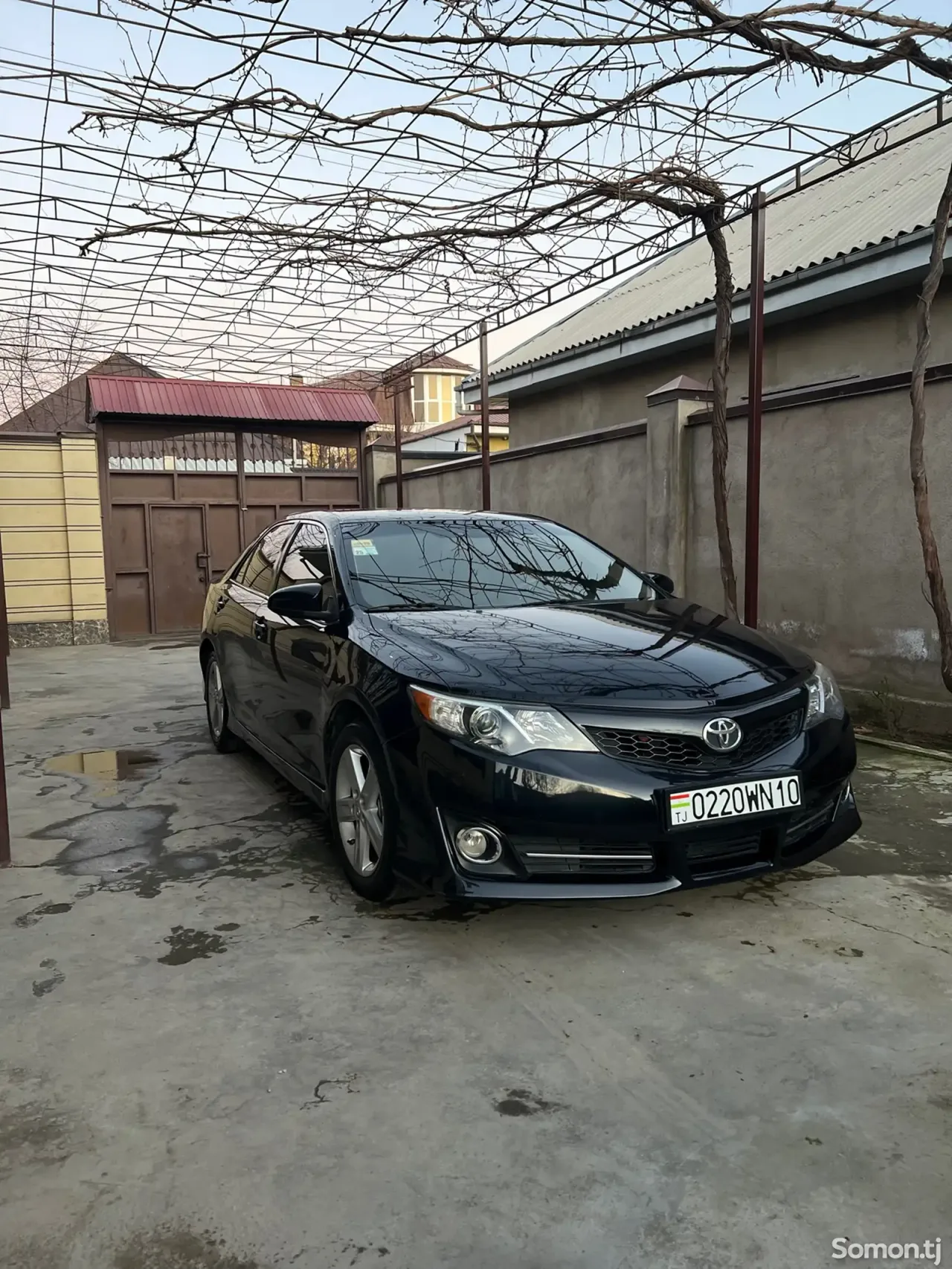 Toyota Camry 2013 · 2.5 AT
