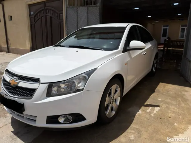 Chevrolet Cruze 2010 · 1.8 AT