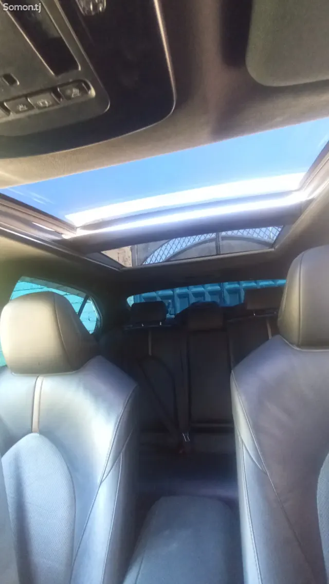 Toyota Camry 2018 · 2.5 AT